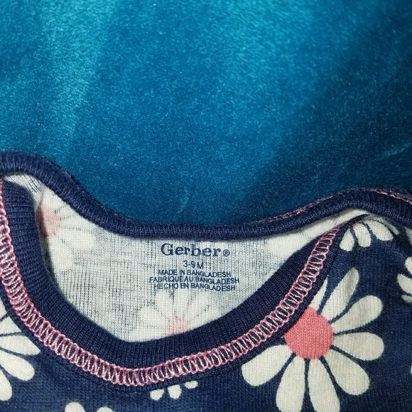 Bundle of Nb to 6 months Baby Girl Clothes - Picture 6 of 8